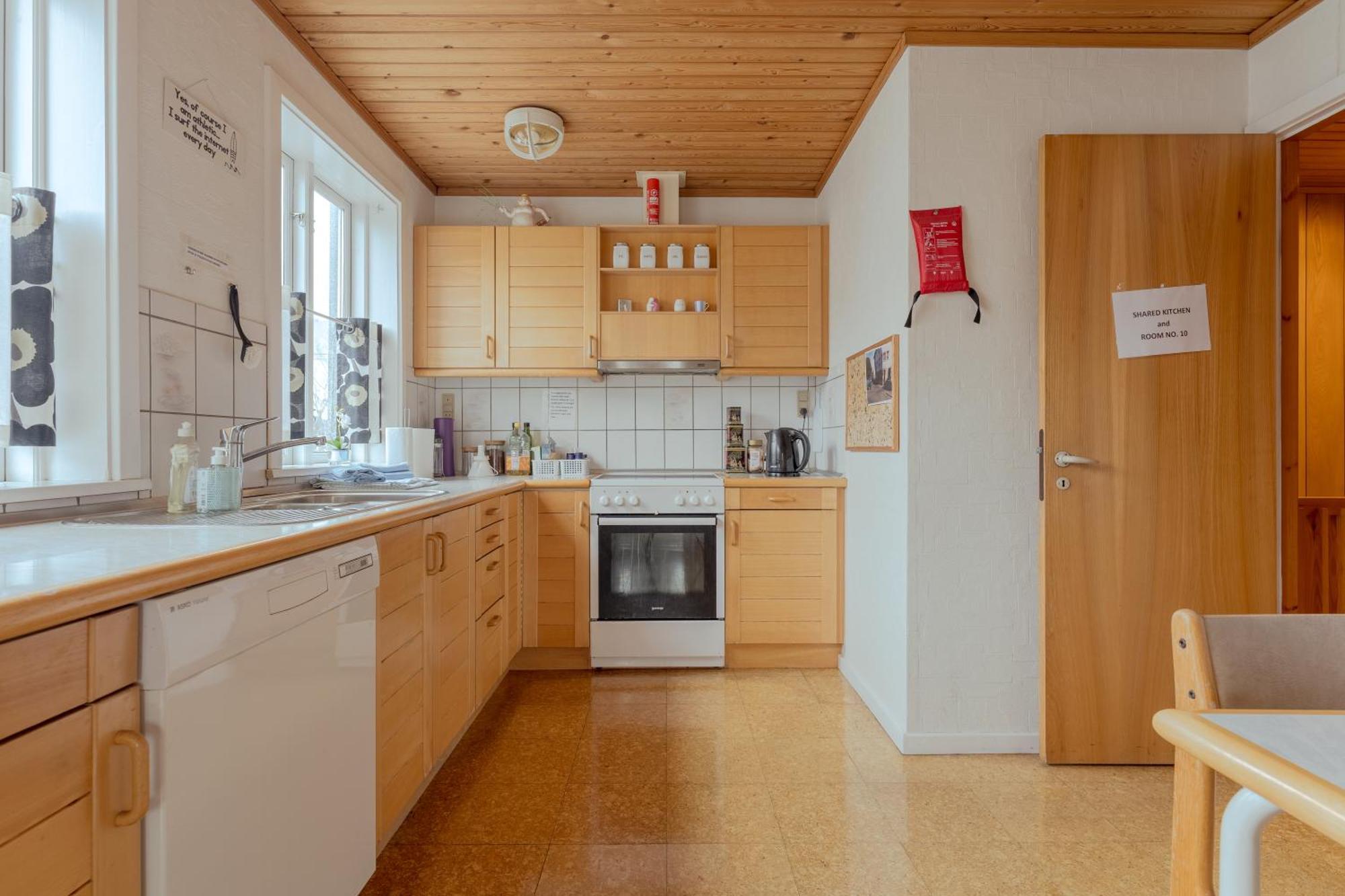 The Cookie Store Guesthouse Τόρσχαβν Εξωτερικό φωτογραφία